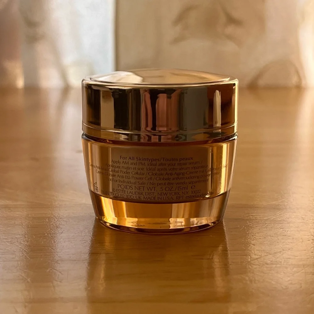 Estée Lauder Revitalizing Supreme+ Global Anti-Aging Cell Power Creme - Picture 3 of 5